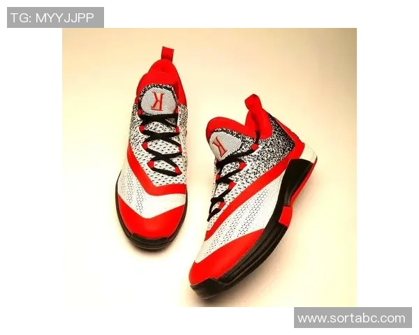 2025年最新款足球球星战靴亮相引领潮流设计风尚